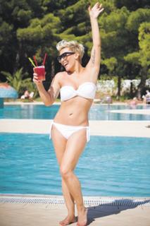 Indira Levak feet photo 1