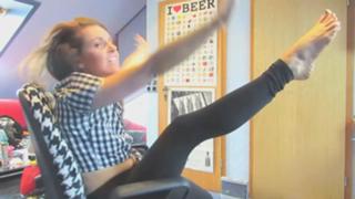 Ines Anioli feet photo thumbnail