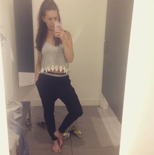 Ines Anioli feet photo thumbnail