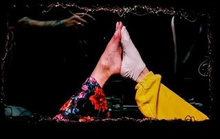 Ines Anioli feet photo thumbnail