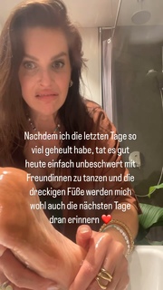 Ines Anioli feet photo thumbnail