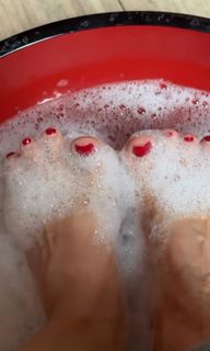 Ines Anioli feet photo thumbnail