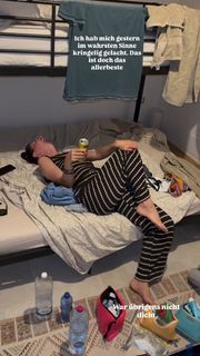 Ines Anioli feet photo thumbnail