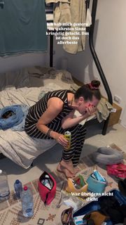 Ines Anioli feet photo thumbnail