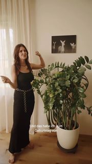 Ines Anioli feet photo thumbnail