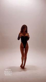 Ines Trocchia feet photo 14