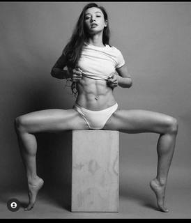 Ines Trocchia feet photo 17