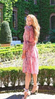 Inge de Bruijn feet photo 17