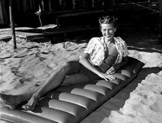 Ingrid Bergman feet photo 1