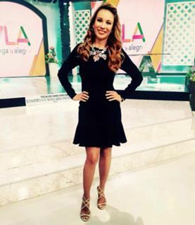 Ingrid Coronado feet photo thumbnail