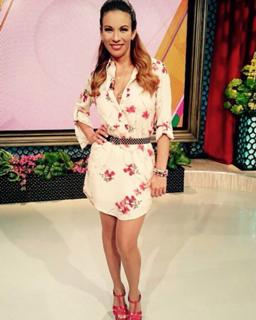 Ingrid Coronado feet photo thumbnail