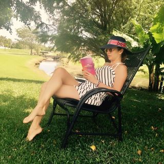 Ingrid Coronado feet photo thumbnail