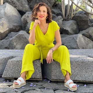 Ingrid Coronado feet photo thumbnail