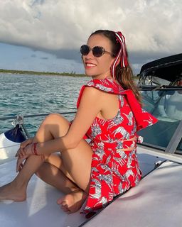 Ingrid Coronado feet photo thumbnail