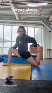 Ingrid De Oliveira feet photo 12