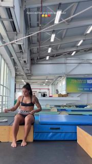 Ingrid De Oliveira feet photo 3