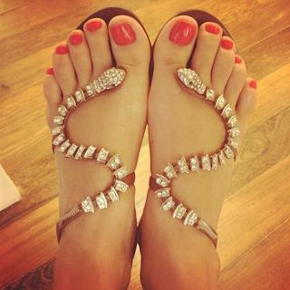 Ingrid Guimarães feet photo 17