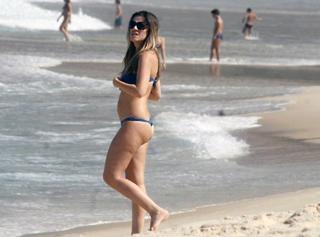 Ingrid Guimarães feet photo 9