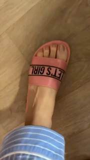 Ingrid Guimarães feet photo 17