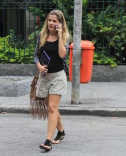 Ingrid Guimarães feet photo 6