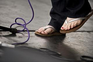 Ingrid Michaelson feet photo 2