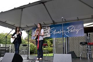 Ingrid Michaelson feet photo 20