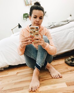 Ingrid Nilsen feet photo thumbnail