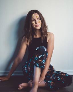 Ingrid Nilsen feet photo thumbnail