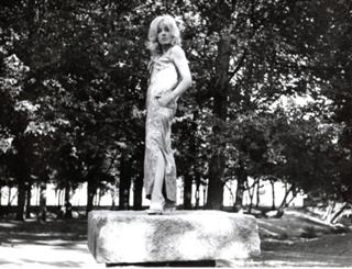 Ingrid Pitt feet photo 11