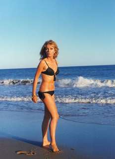 Ingrid Pitt feet photo 9