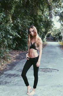 Inka Williams feet photo thumbnail