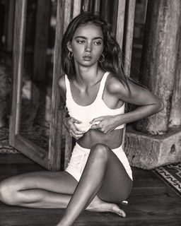 Inka Williams feet photo thumbnail