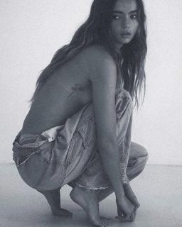 Inka Williams feet photo thumbnail
