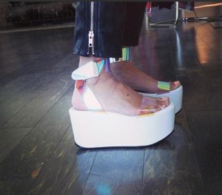 Inna feet photo thumbnail