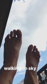Inna feet photo thumbnail