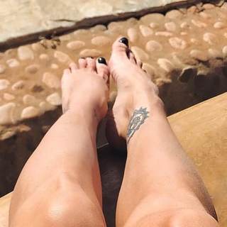 Inna feet photo thumbnail