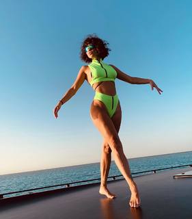 Inna feet photo thumbnail