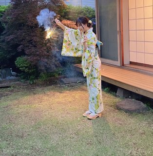 Inori Minase feet photo thumbnail