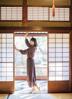 Inori Minase feet photo thumbnail