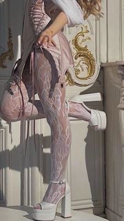Inst Rinna feet photo 11