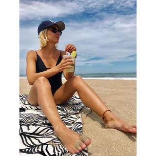 Inés Palombo feet photo 5