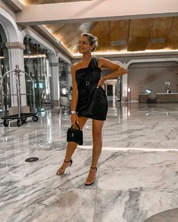 Inés Palombo feet photo 9