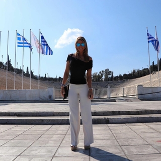 Inés Sainz feet photo thumbnail