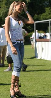 Inés Sainz feet photo thumbnail