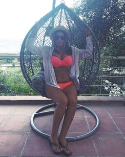 Ioana Ginghina feet photo 3