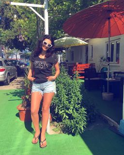 Ioana Ginghina feet photo 18