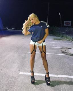 Ioanna Touni feet photo thumbnail