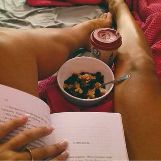 Ioanna Touni feet photo thumbnail