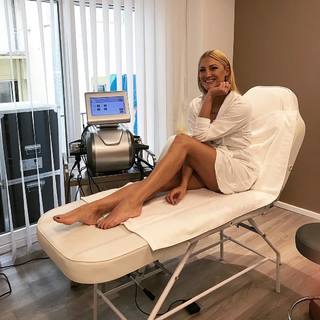 Ioanna Touni feet photo thumbnail