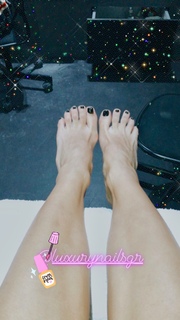 Ioanna Touni feet photo thumbnail